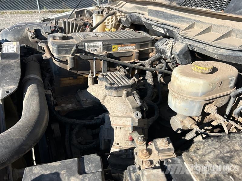 RAM 3500 SLT 4x4 Crew Cab Pickup Otros
