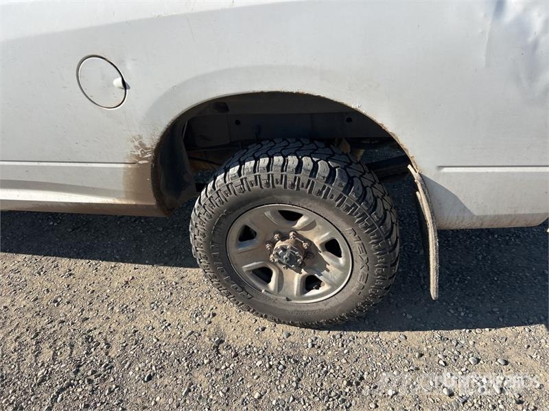 RAM 3500 SLT 4x4 Crew Cab Pickup Otros