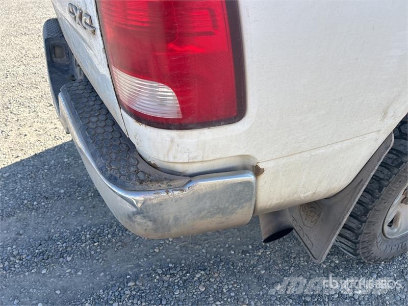 RAM 3500 SLT 4x4 Crew Cab Pickup Otros