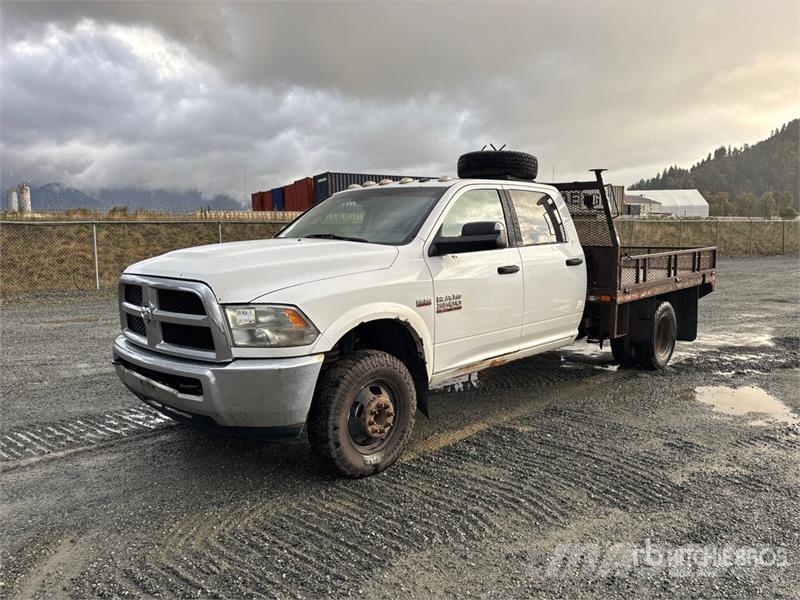 RAM 3500 SLT 4x4 Crew Cab Flatbed Truck Camiones plataforma