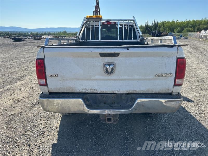 RAM 3500 SLT 4x4 Crew Cab Pickup Otros