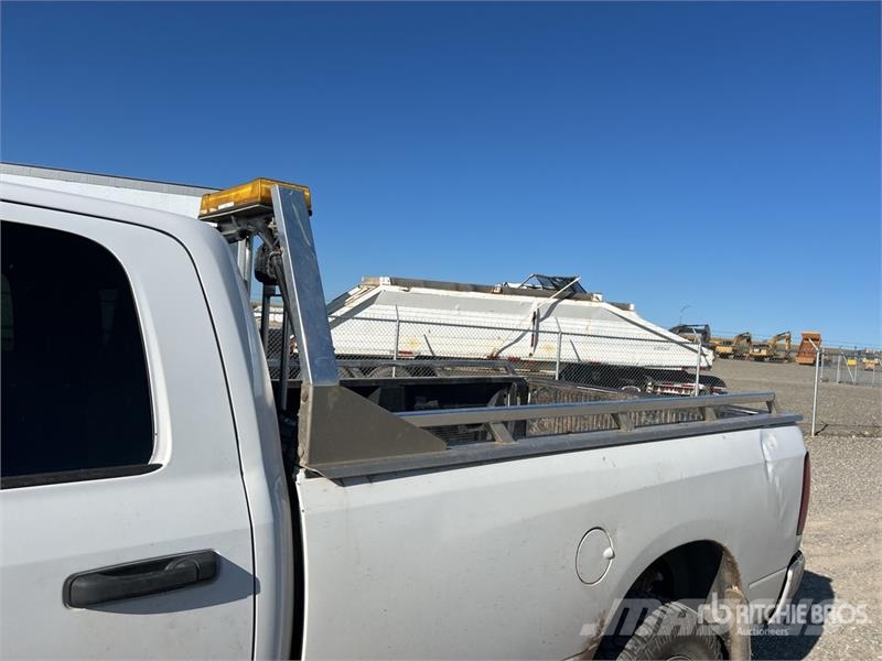RAM 3500 SLT 4x4 Crew Cab Pickup Otros