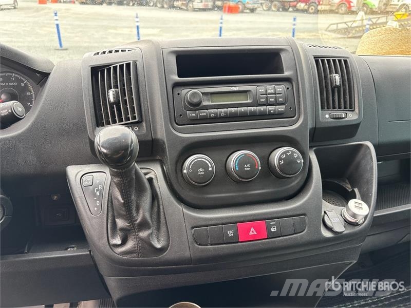 RAM Promaster 2500 Camperized Van Samochody osobowe