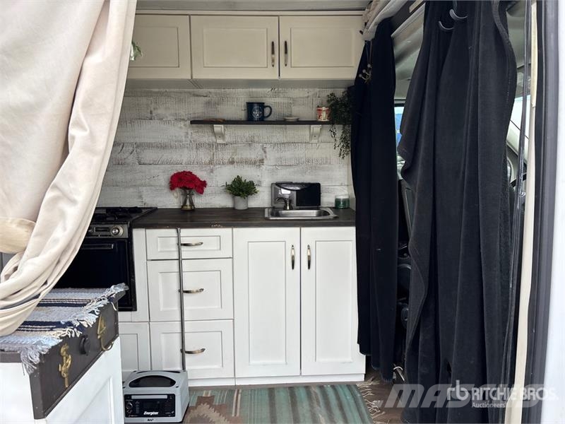 RAM Promaster 2500 Camperized Van Samochody osobowe