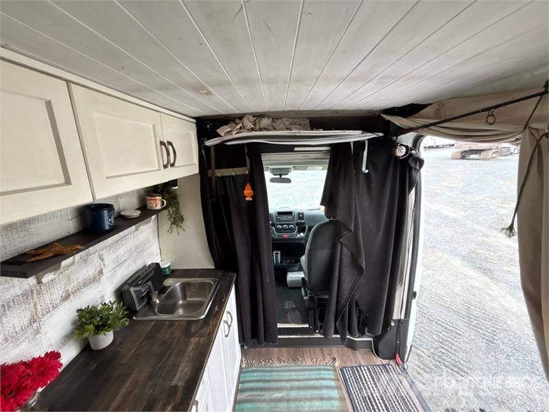 RAM Promaster 2500 Camperized Van Samochody osobowe