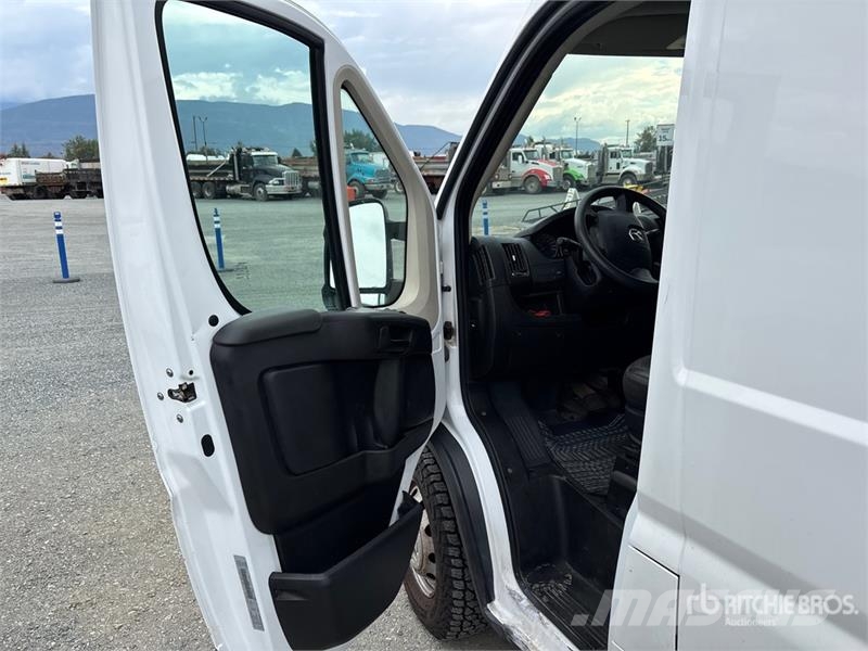 RAM Promaster 2500 Camperized Van Samochody osobowe