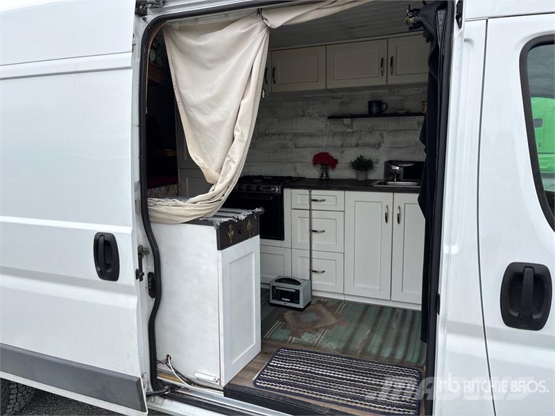 RAM Promaster 2500 Camperized Van Samochody osobowe