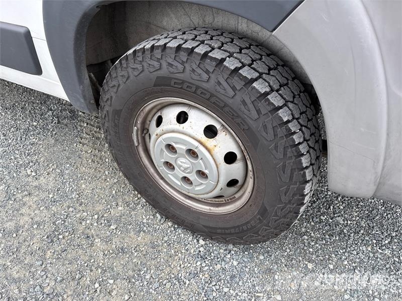 RAM Promaster 2500 Camperized Van Samochody osobowe