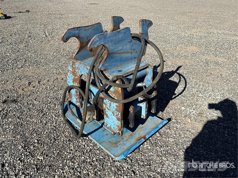 Rockram 44 in Plate Compactor Attachment Kompaktory