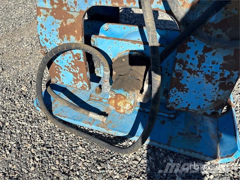 Rockram 44 in Plate Compactor Attachment Kompaktory