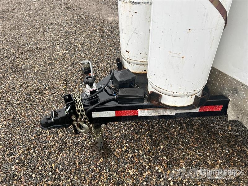 Royal 16 ft 3 in x 99 in T/A Shower and Laundry Trailer Other trailers