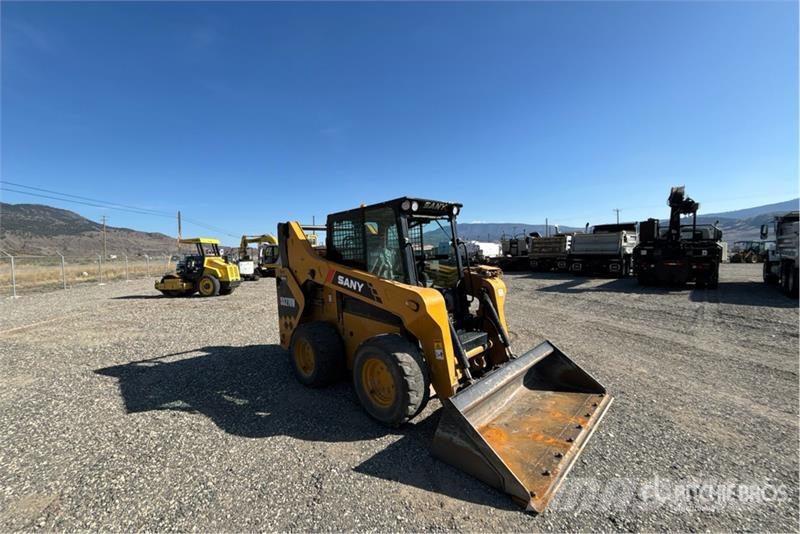 Sany SS270V Skid Steer Loader Liukuohjatut kuormaajat