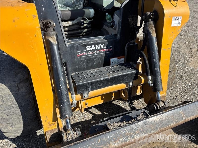 Sany SS270V Skid Steer Loader Liukuohjatut kuormaajat