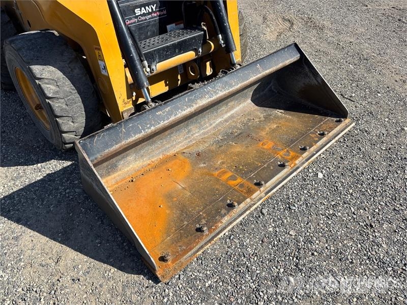 Sany SS270V Skid Steer Loader Liukuohjatut kuormaajat