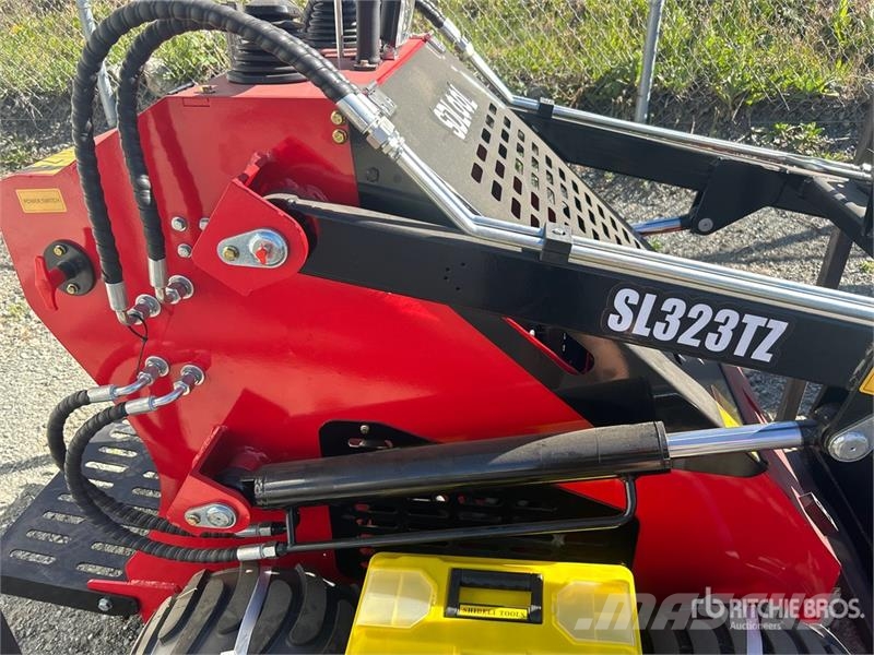 SDLOOL SL-323TZ Mini Skid Steer Loader (Unused) Skid steer loaders