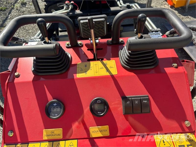 SDLOOL SL-323TZ Mini Skid Steer Loader (Unused) Skid steer loaders
