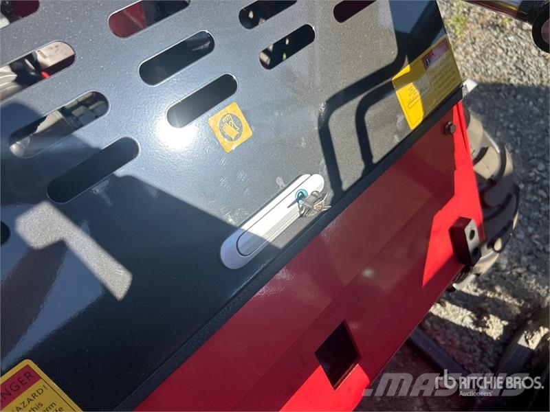 SDLOOL SL-323TZ Mini Skid Steer Loader (Unused) Skid steer loaders