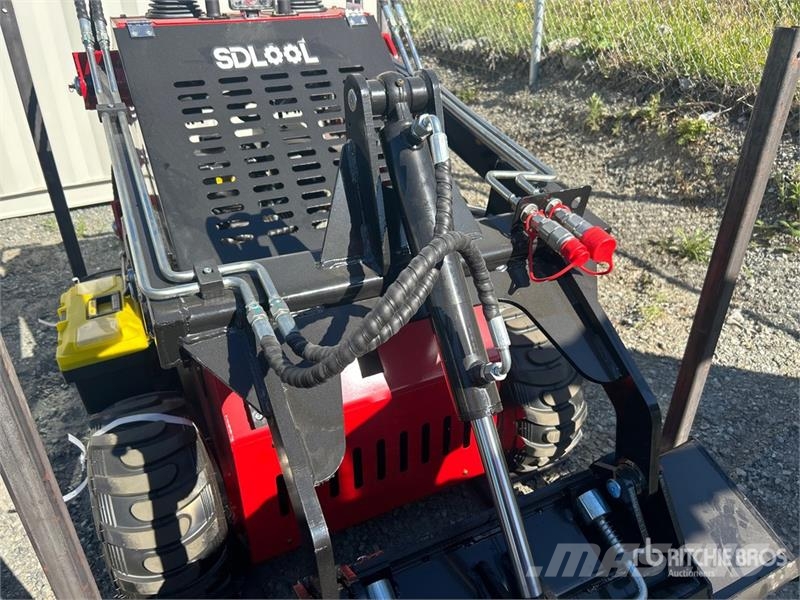 SDLOOL SL-323TZ Mini Skid Steer Loader (Unused) Skid steer loaders