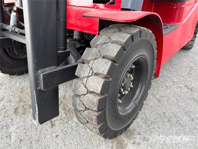 SDLOOL SL-E15 3300 lb Electric Forklift (Unused) Empilhadores eléctricos