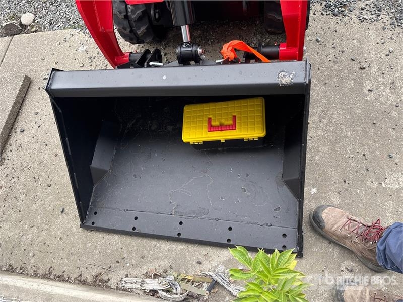  SDLOOL SL-V1000 Mini Compact Track Loader (Unused) لوادر انزلاقية التوجيه