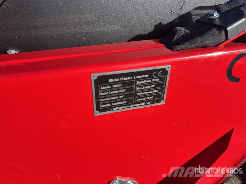  SDLOOL SL-V1000 Mini Compact Track Loader (Unused) Skid steer loaders