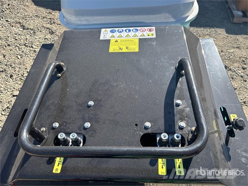 SDLOOL SL-XL1200 Stand-On Swivel Mini Crawler Dump Stavebné sklápače