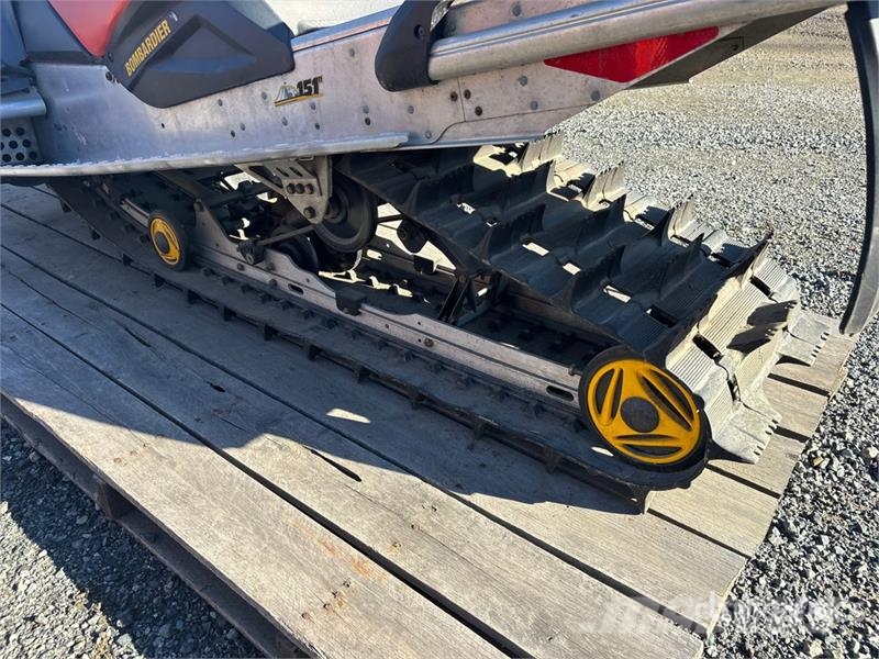 Ski-doo Summit Highmark 800 H.O Snowmobile Motoros szánok