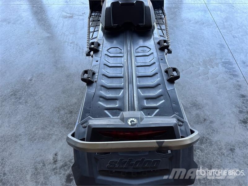 Ski-doo Summit X 850 Turbo 165 Snowmobile Moottorikelkat