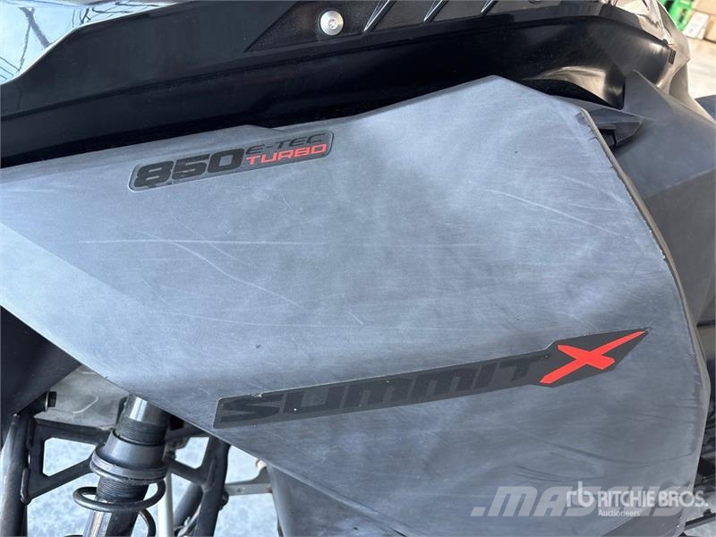 Ski-doo Summit X 850 Turbo 165 Snowmobile Moottorikelkat