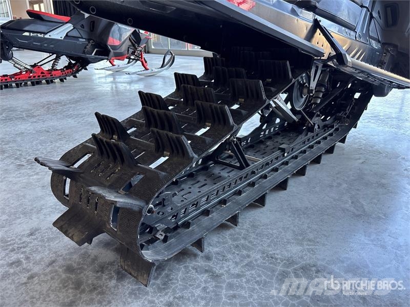 Ski-doo Summit X 850 Turbo 165 Snowmobile Moottorikelkat