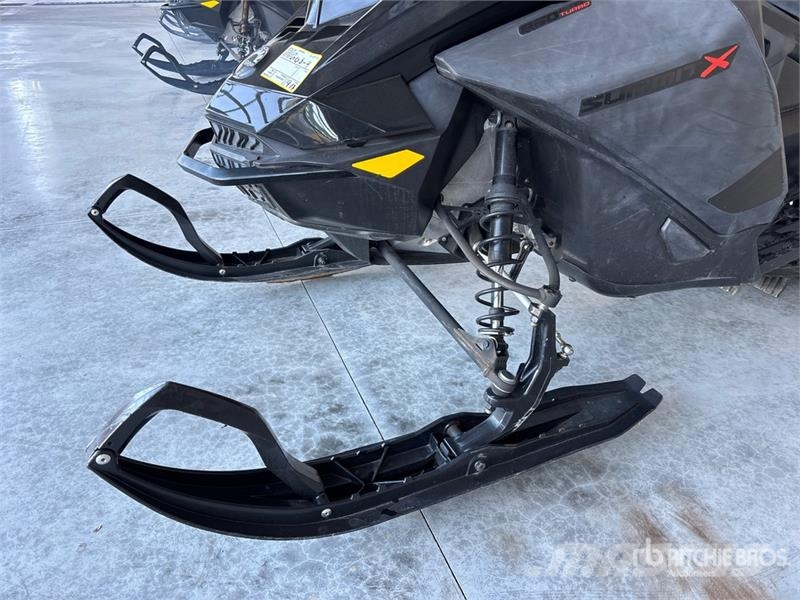 Ski-doo Summit X 850 Turbo 165 Snowmobile Moottorikelkat