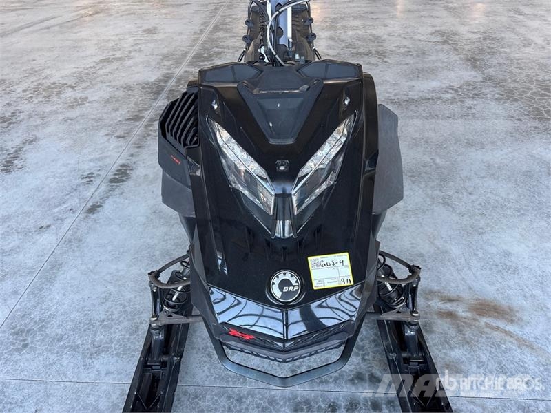 Ski-doo Summit X 850 Turbo 165 Snowmobile Moottorikelkat