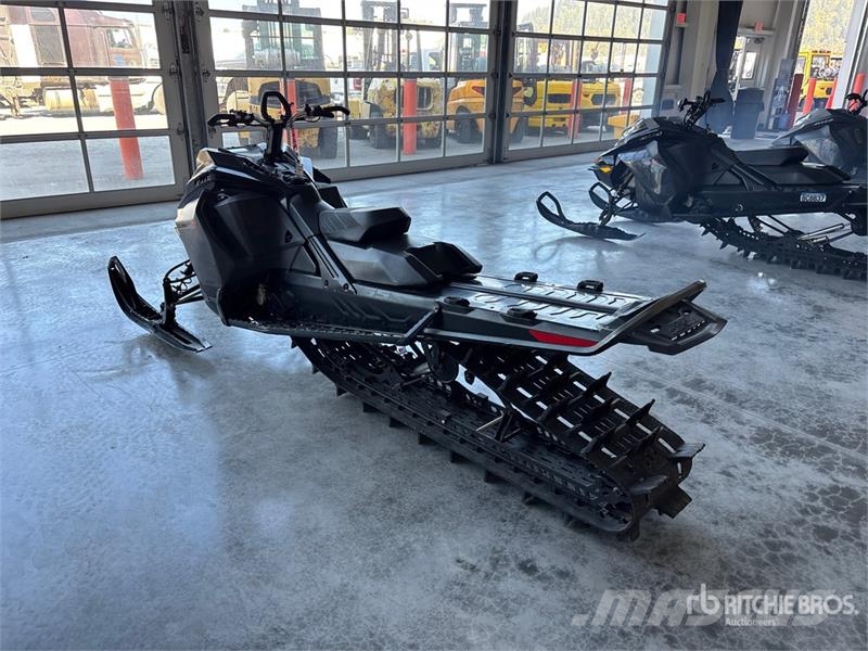 Ski-doo Summit X 850 Turbo 165 Snowmobile Moottorikelkat