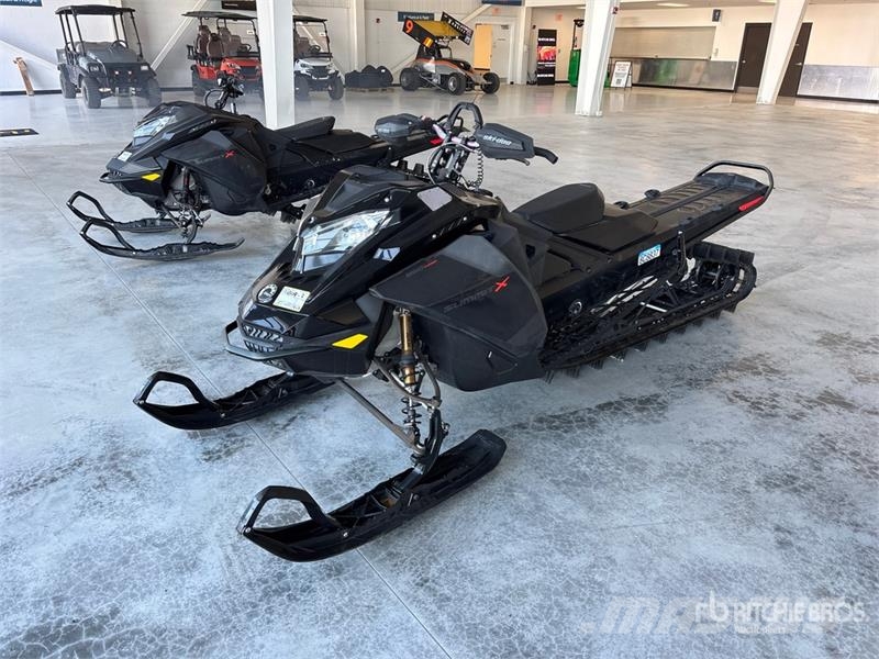 Ski-doo Summit X Expert 850 Turbo 175 Snowmobile Schneemobile