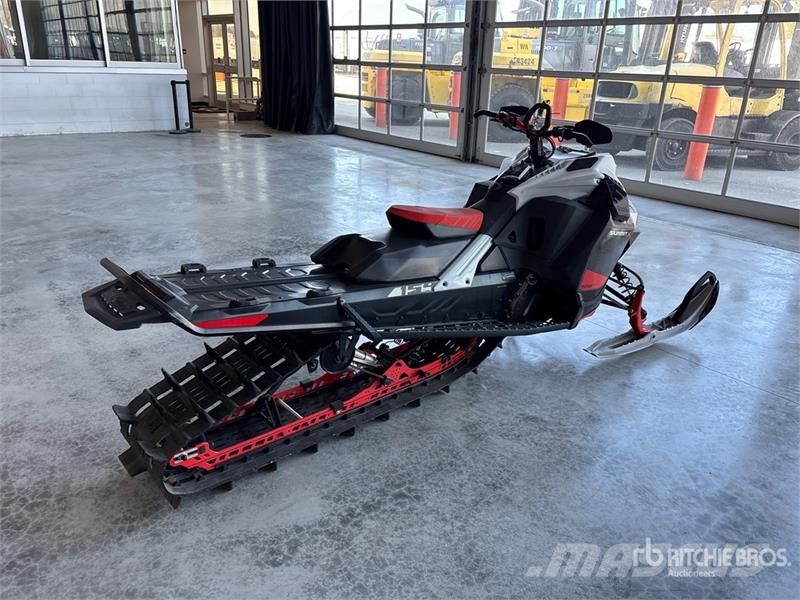 Ski-doo Summit X Expert 850 Turbo 154 Snowmobile Moottorikelkat