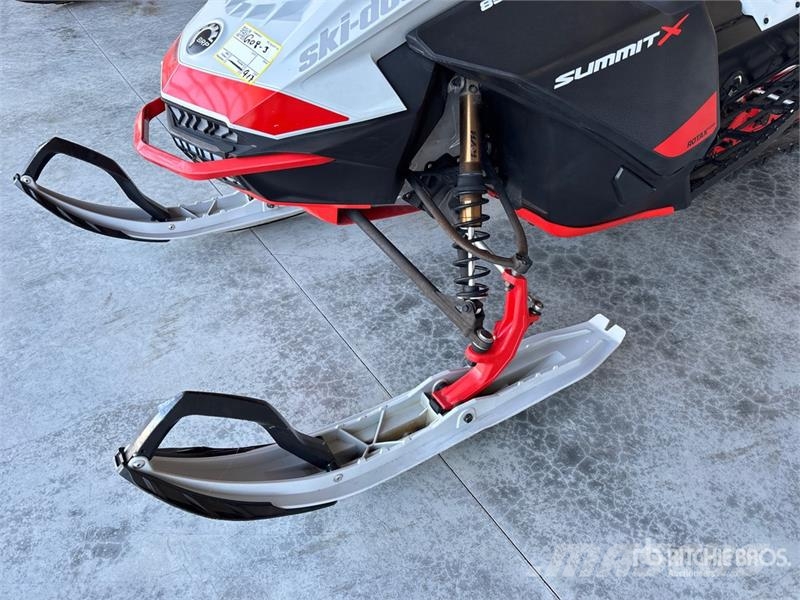 Ski-doo Summit X Expert 850 Turbo 154 Snowmobile Moottorikelkat