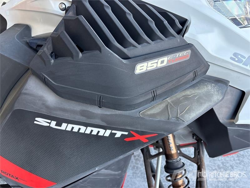 Ski-doo Summit X Expert 850 Turbo 154 Snowmobile Moottorikelkat