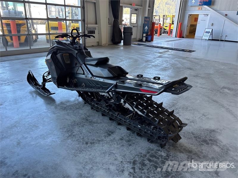 Ski-doo Summit X Expert 850 Turbo 165 Snowmobile Schneemobile