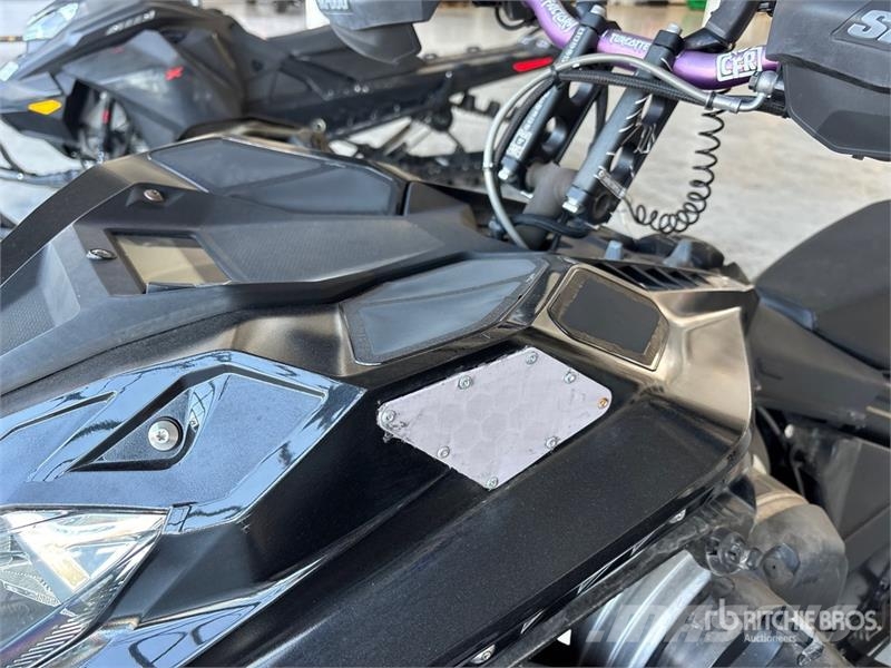 Ski-doo Summit X Expert 850 Turbo 175 Snowmobile Schneemobile