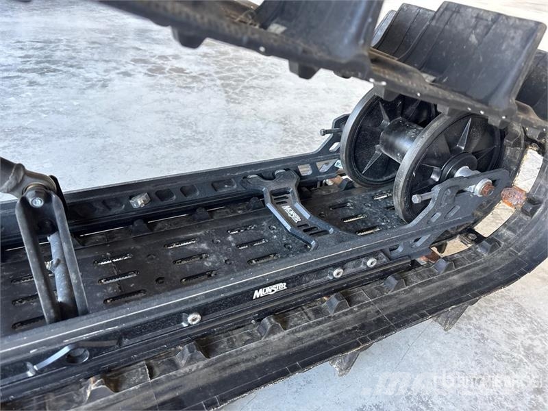 Ski-doo Summit X Expert 850 Turbo 175 Snowmobile Schneemobile
