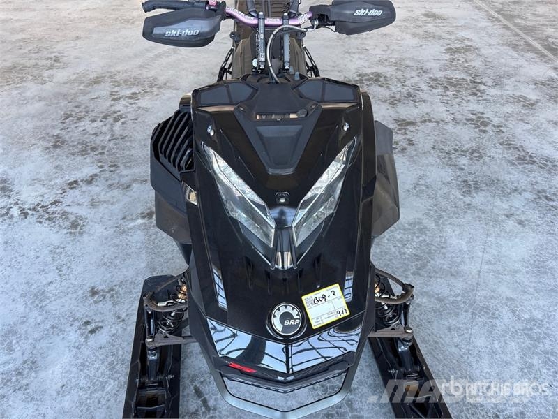 Ski-doo Summit X Expert 850 Turbo 175 Snowmobile Schneemobile