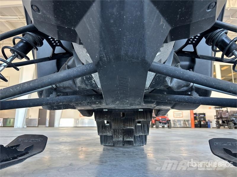 Ski-doo Summit X Expert 850 Turbo 165 Snowmobile Schneemobile