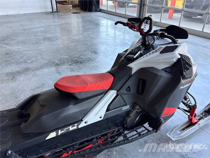 Ski-doo Summit X Expert 850 Turbo 154 Snowmobile Moottorikelkat