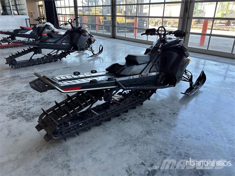 Ski-doo Summit X Expert 850 Turbo 175 Snowmobile Schneemobile