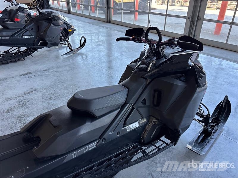 Ski-doo Summit X Expert 850 Turbo 175 Snowmobile Schneemobile