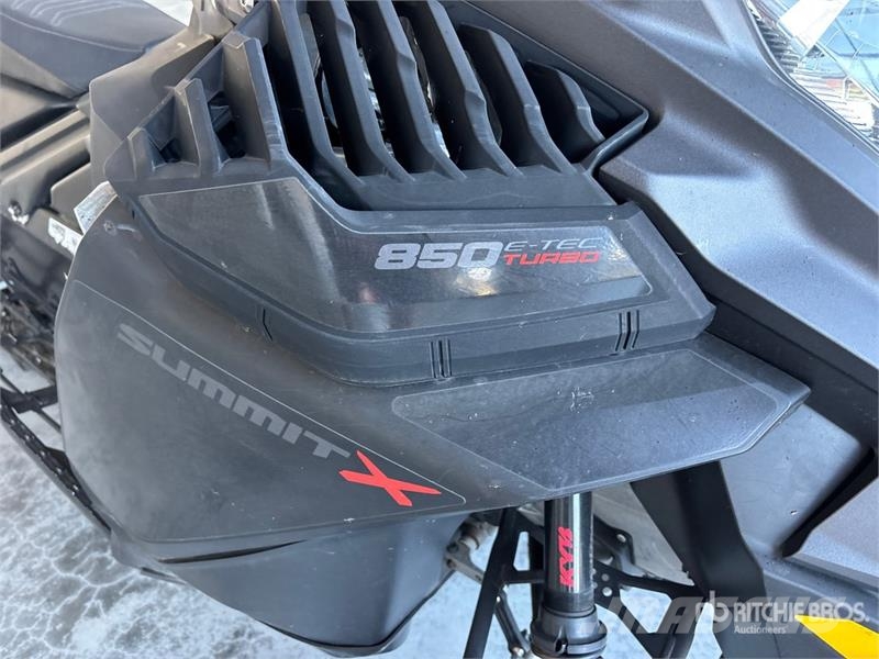 Ski-doo Summit X Expert 850 Turbo 165 Snowmobile Schneemobile