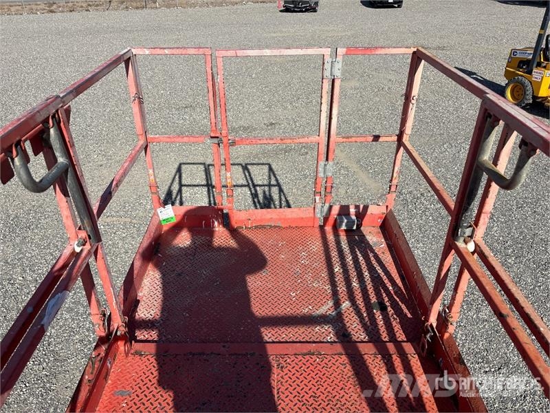 SkyJack SJ6832 RT Makasli platformlar
