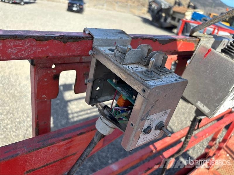 SkyJack SJ6832 RT Makasli platformlar
