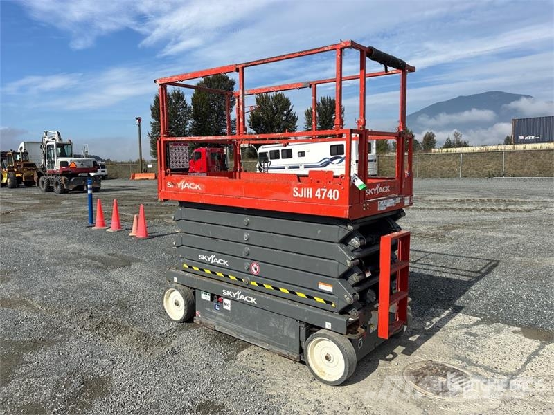 SkyJack SJII4740 Electric Scissor Lift Šķerveida pacēlāji