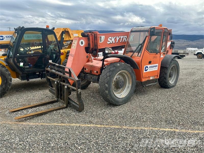 SkyTrak 8042 Teleskooplaadurid